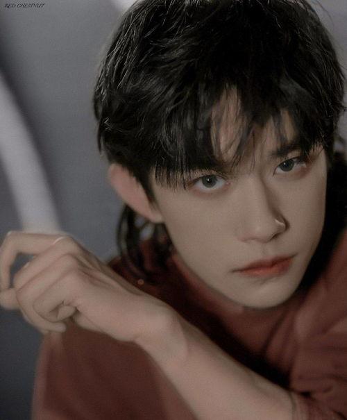 易烊千玺爆料道歉视频,真诚回应争议,展现艺人担当 第3张 易烊千玺爆料道歉视频,真诚回应争议,展现艺人担当 第3张